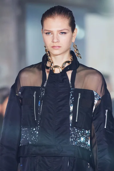 Look 101
